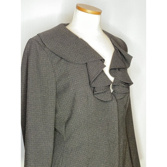 Signature by Larry Levine Womens Size 10 Black Blazer Jacket Suit Coat Ruffle - Picture 4 of 9